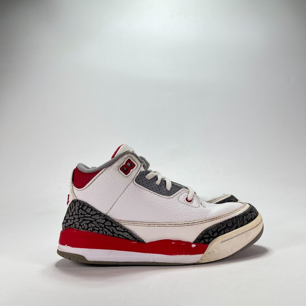 Air Jordan 3 Retro Fire Red White Grey Mid Top Sneakers DM0966-160 Youth Size 2Y